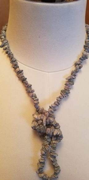 🎯Shades of gray stone necklace. - Picture 2 of 3